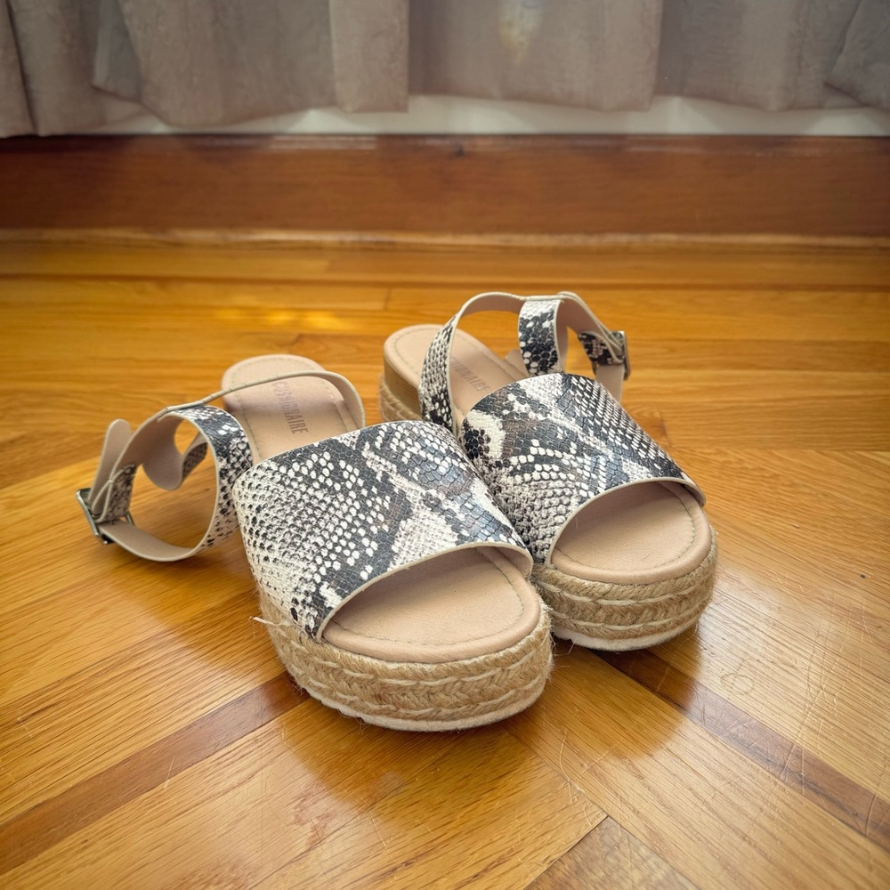 Snake Print Platform Sandals - Picture 2 of 7